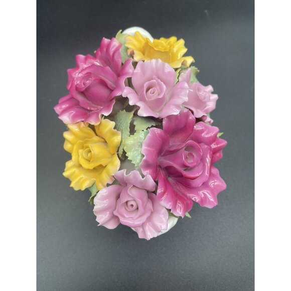 VNTG  1962  ROYAL ALBERT “OLD COUNTRY ROSES”MUSIC BOX  Plays “Blue Danube Waltz” - Picture 3 of 10